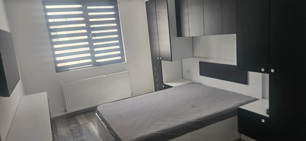 Ysa home - Bed and Breakfast Râmnicu Vâlcea