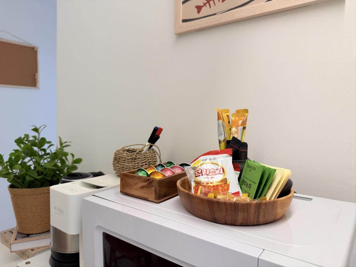 New l Hongdae 3BR l 4 Queen Beds l 5min walk - Ferienwohnung Seoul