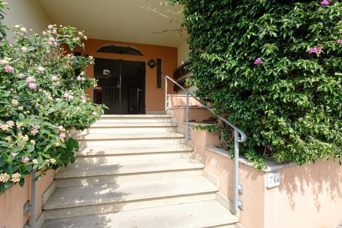 Luminoso bilocale con veranda a Olbia - Ferienwohnung Olbia