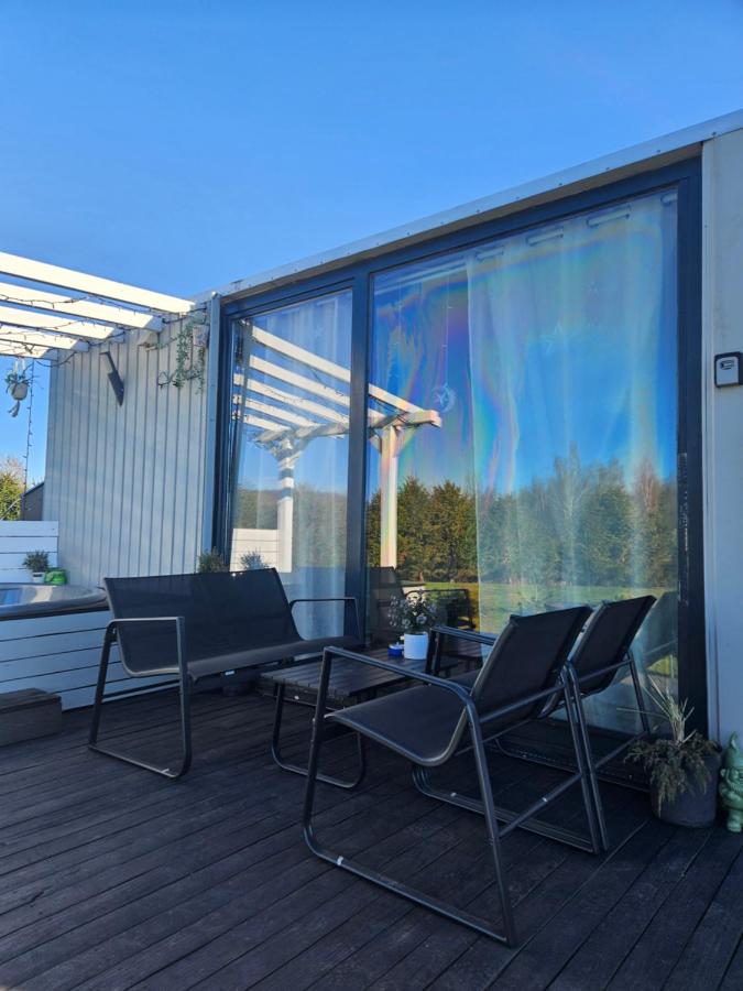 Cozy Hut with the included Hot Tub-Prime Rentals - B&B Karališkiai