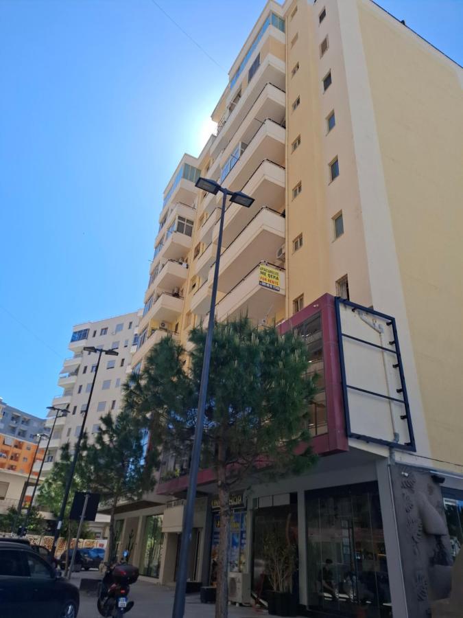 Lungomare View Balcony Apartment-Vlorë Center - Ferienwohnung Vlora