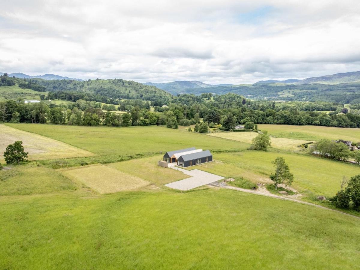 Upper Lochlane, Modern Barn and Winter Garden - B&B Crieff