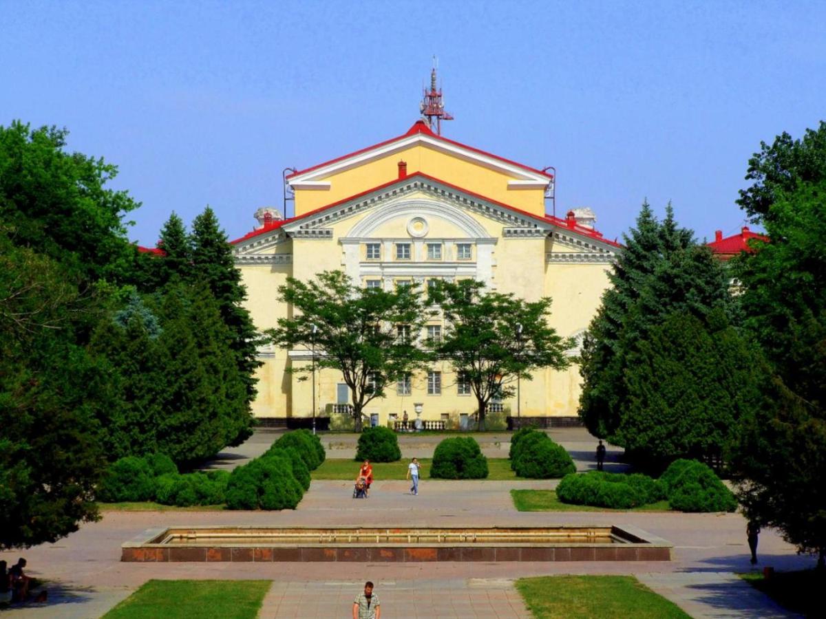 VIP студія біля Велмарта - Chambres d'hôtes Jovti Vody