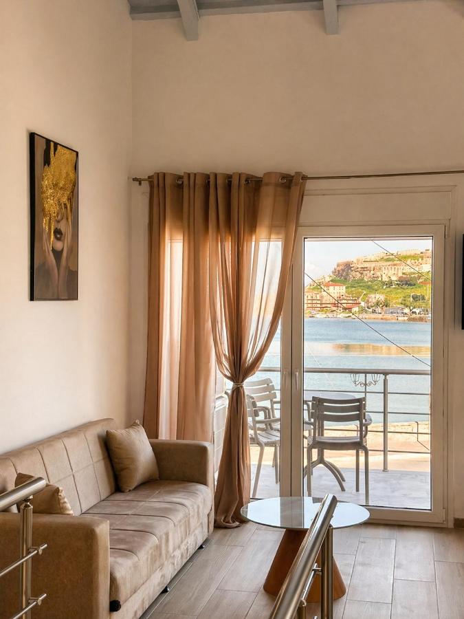 ONIRO Old Harbour - B&B Mitilene