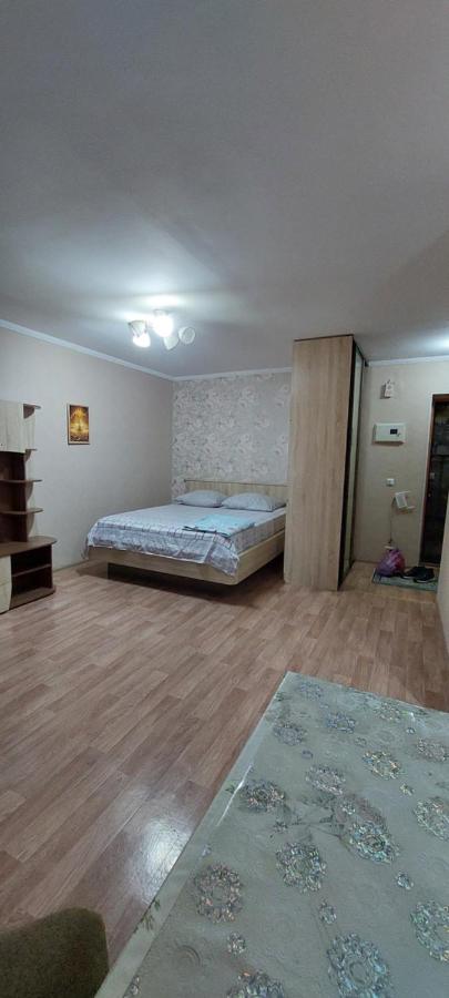 Auezova 14 - Ferienwohnung Öskemen