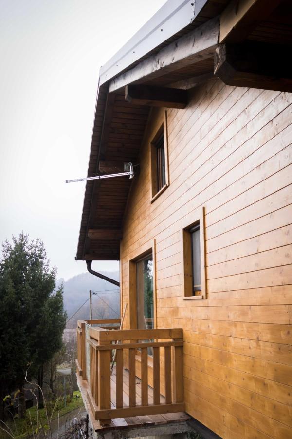 Kuća za odmor "Kamelija" - B&B Kostel