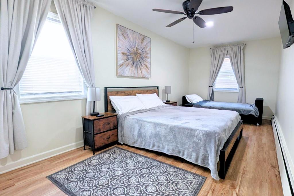 Group Retreat 15Min to NYC, MetLife, Mall, FREE Pa - Chambres d'hôtes North Bergen