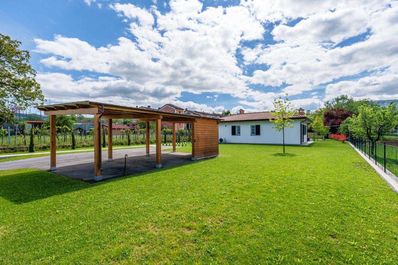Il Cappero - Private Villa with Jacuzzi & Views - B&B Barga