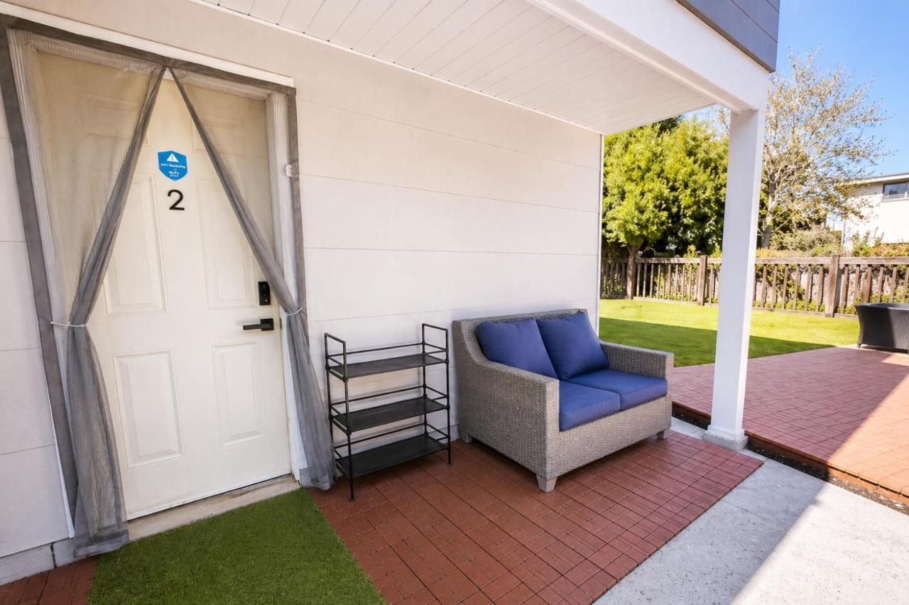 Bright Modern 1-Bedroom Suite near YVR with Private Entrance & Laundry - Chambres d'hôtes Richmond