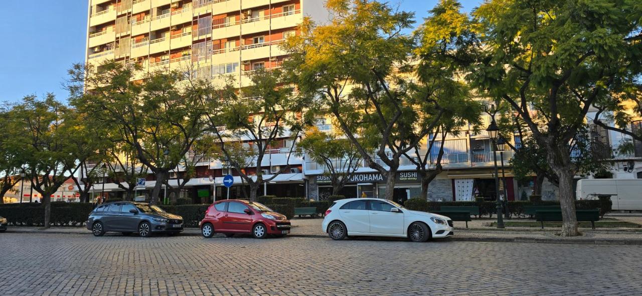 São Pedro Square Two-Bedroom Apartment - Chambres d'hôtes Faro