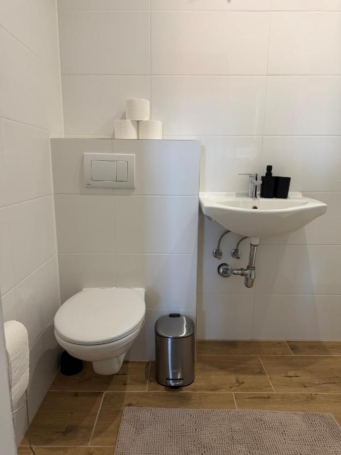 URBAN Rooms Vienna - B&B Gerasdorf bei Wien