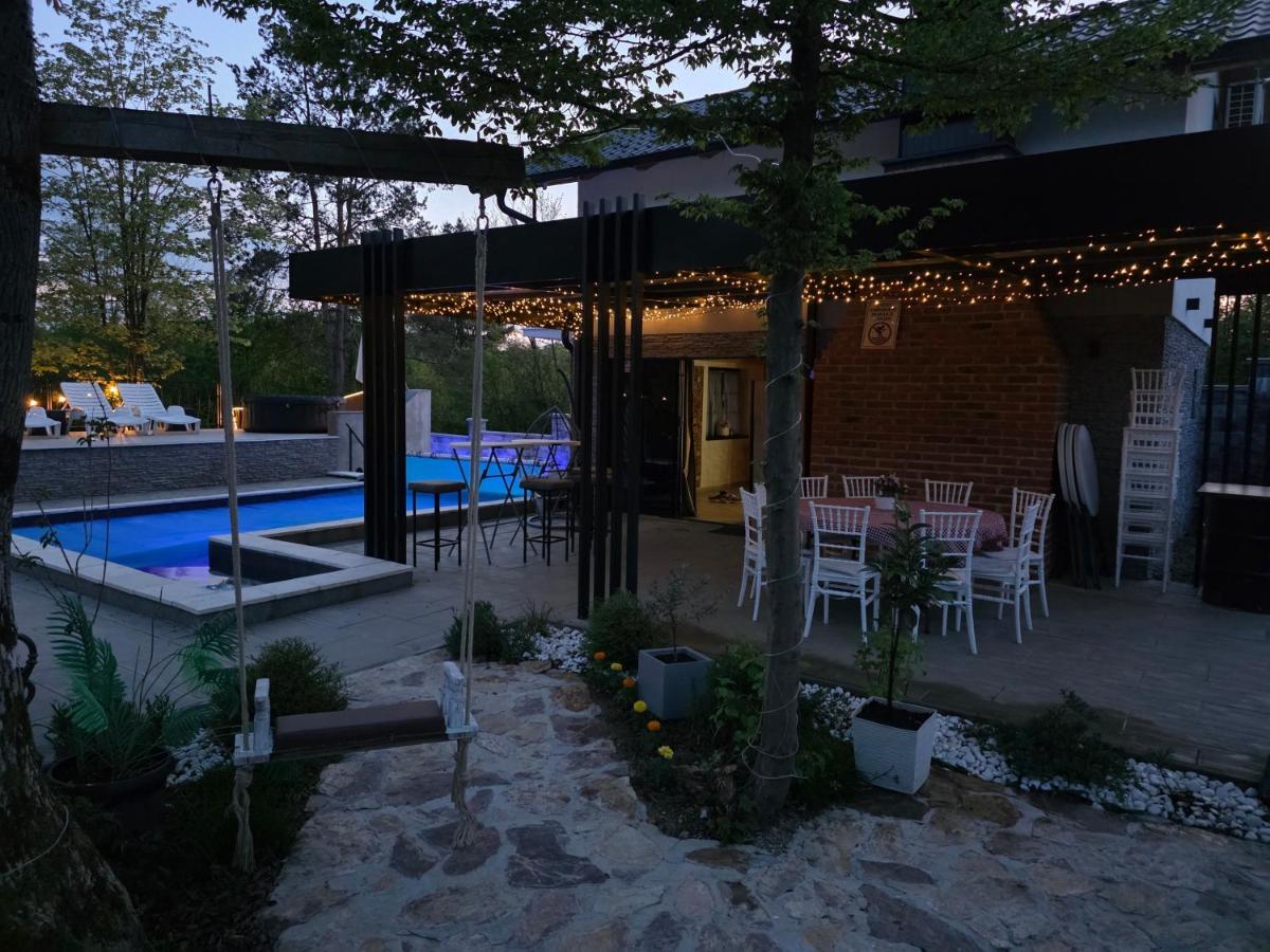 Villa Kristal Slatina- Private Pool & Jacuzzi BBQ - B&B Slatina