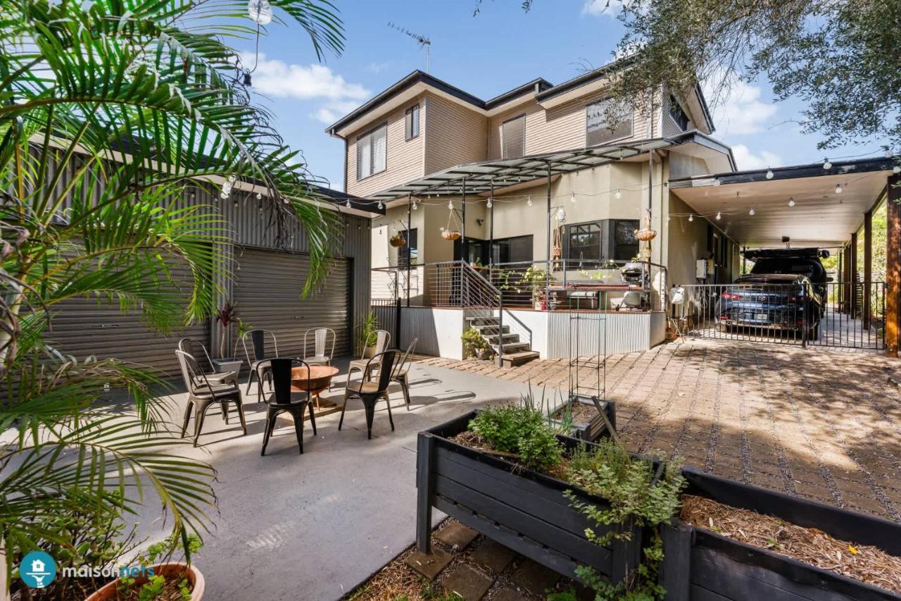 Hillside Retreat with Private Creek Access - B&B Canungra