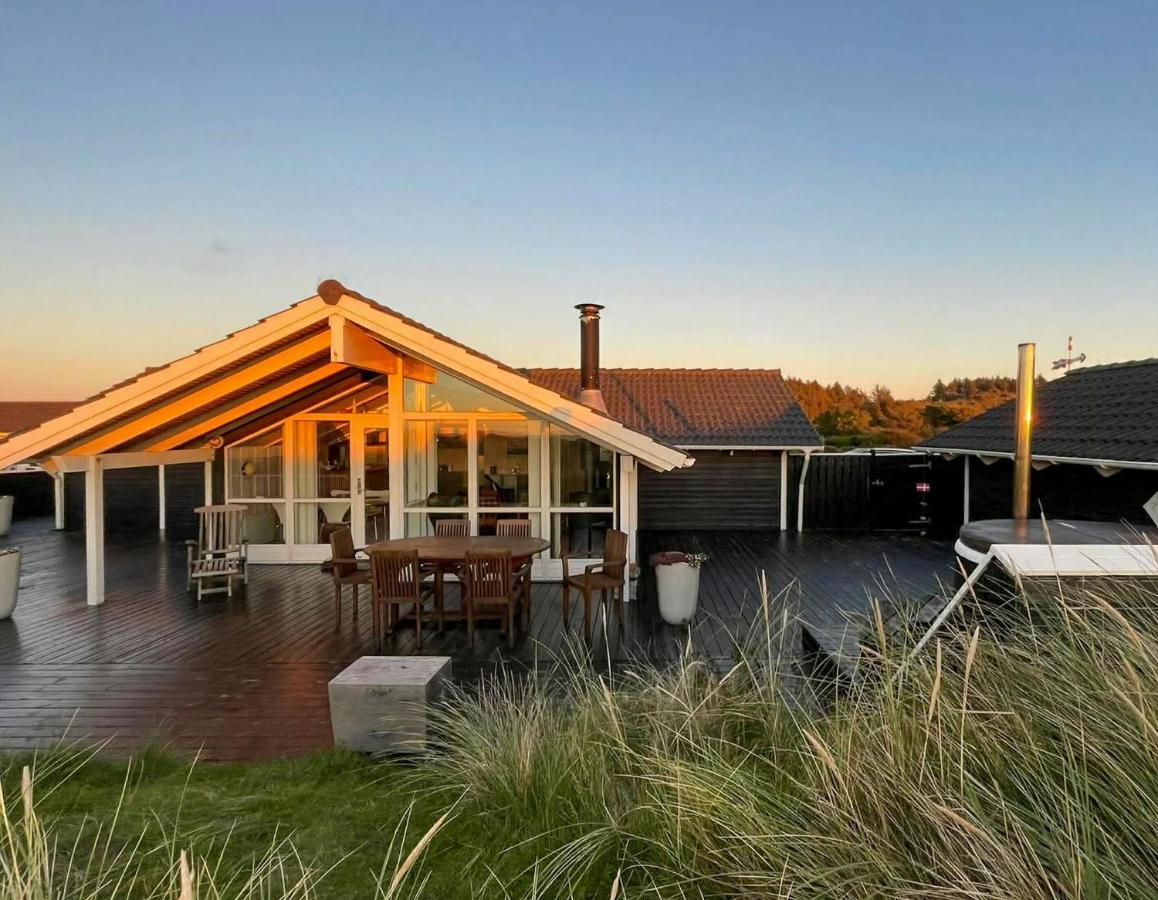 Holiday Home With Sea View And Spa In Nørlev - B&B Hjørring