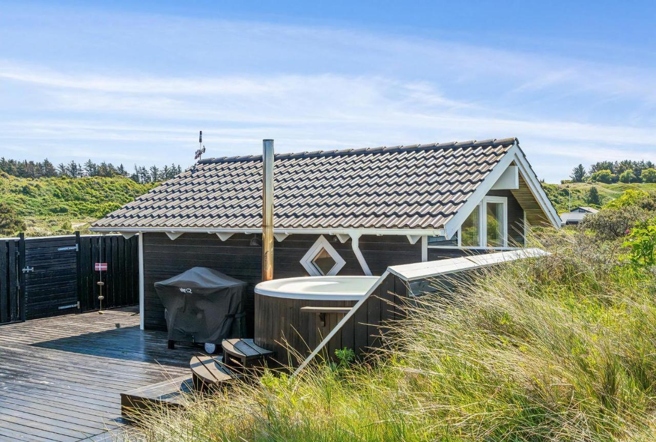 Holiday Home With Sea View And Spa In Nørlev - B&B Hjørring