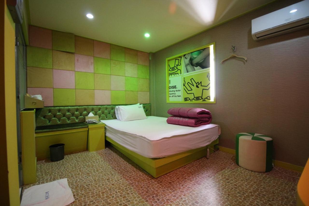 에스모텔 - Bed and Breakfast Ch’ŏngnyong-dong