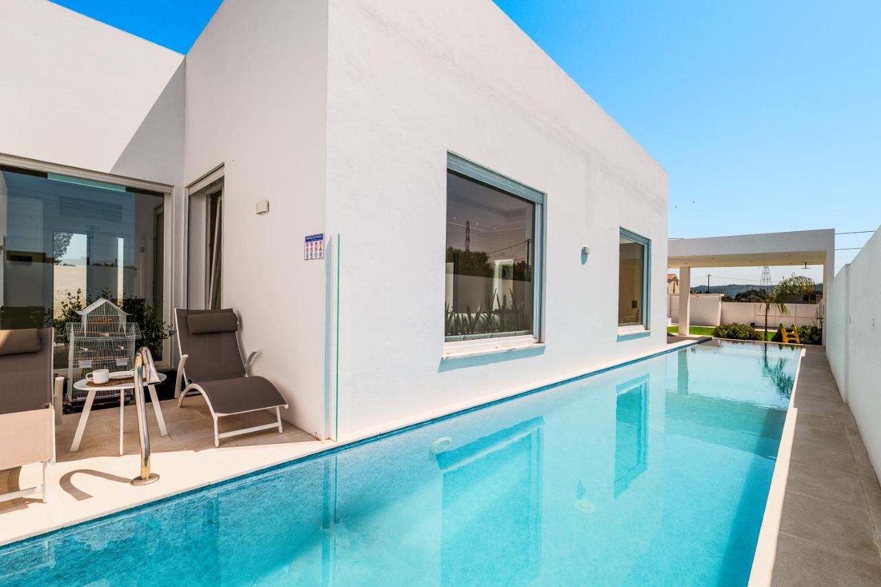 Villa Jannah - Luxury Halal Retreat - B&B Quinta do Anjo