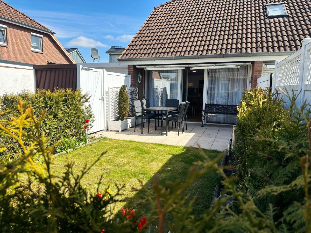Modernes Ferienhaus "Küstenperle-Haffkrug" mit gemütlicher Terrasse & Stellplatz - nur 4 Minuten zum Strand - Chambres d'hôtes Scharbeutz