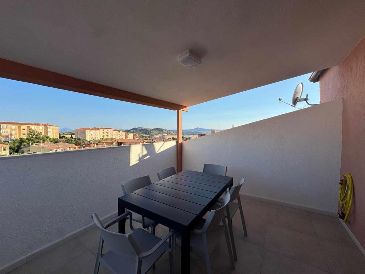 La Maddalena Tour Holiday Home - Residenza Murticciola 4 - Bed and Breakfast La Maddalena