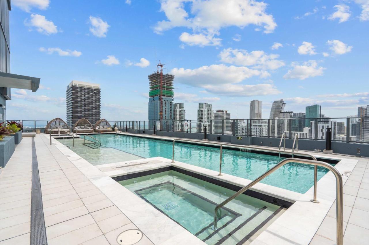 Prime Studio - Pool & Walk to Bayfront Park - B&B Miami