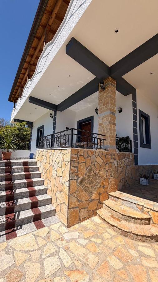 Villa Xherimeja Family Oasis - Ferienwohnung Berat