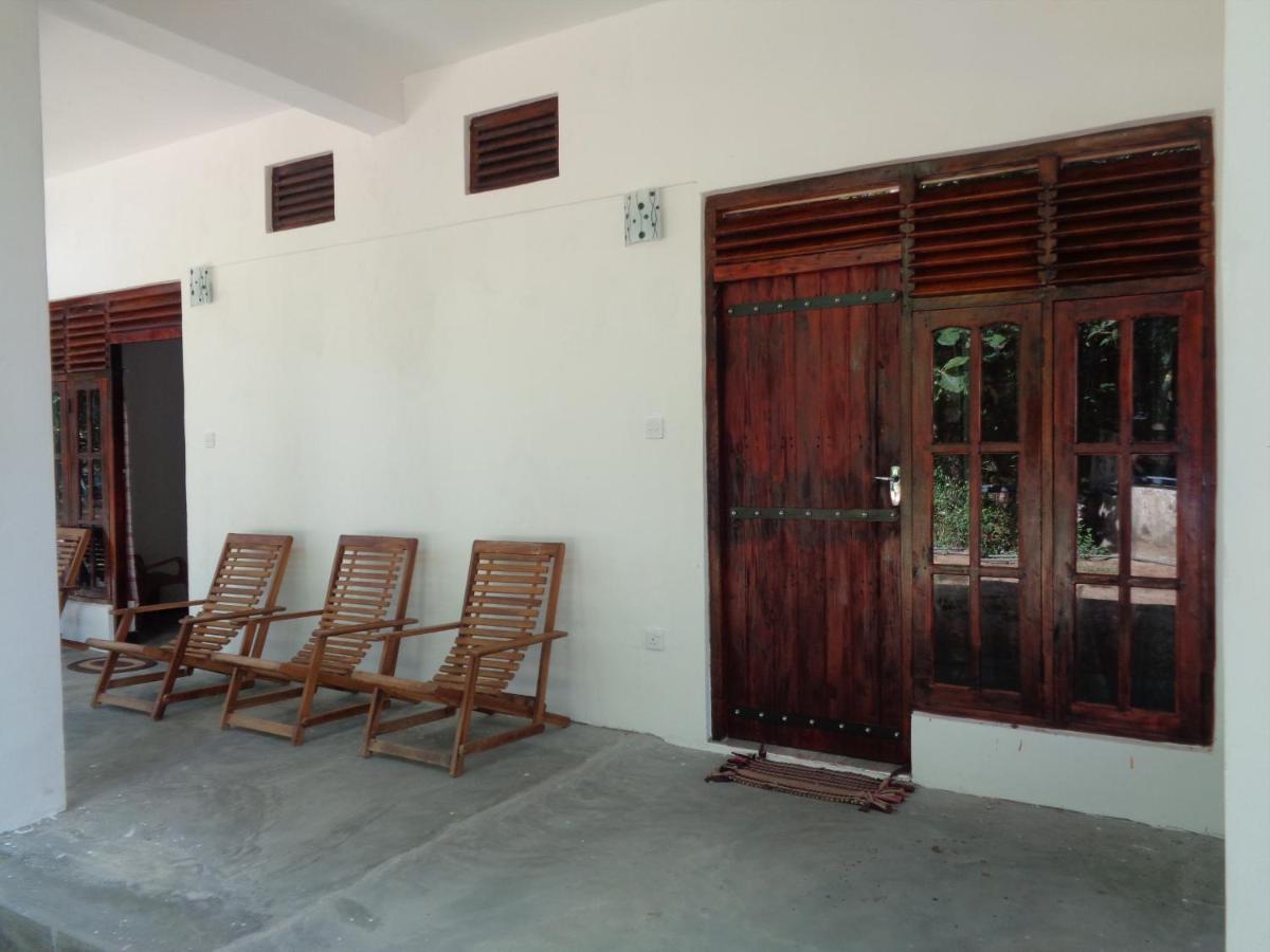 Deluxe Double Room (2 Adults + 1 Child)