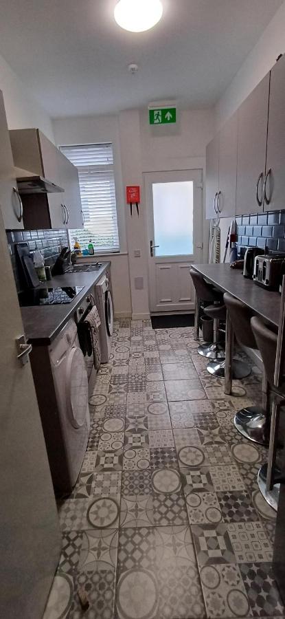 Rooms on Dunnikier Road, Kirkcaldy, Fife - opposite Victoria Hospital - Chambres d'hôtes Fyvie