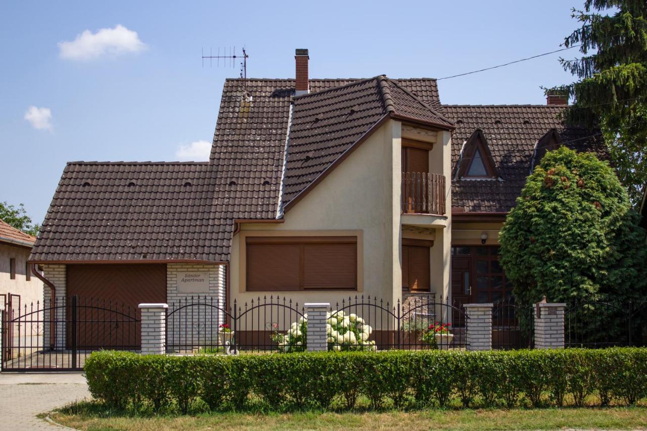 Sándor Apartman - B&B Gyula