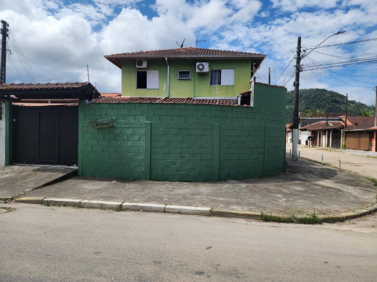 Casa para Temporada em Ubatuba-Piscina Privativa, Churrasqueira e Conforto Completo - B&B Ubatuba