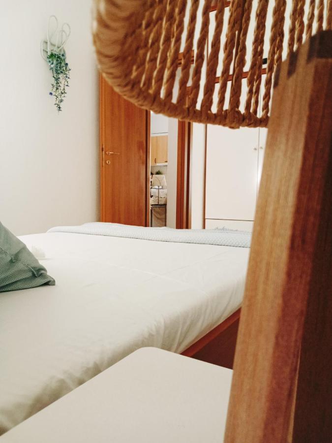 NiK Seaview Suite Balcony Steps from Beach - B&B Flogita