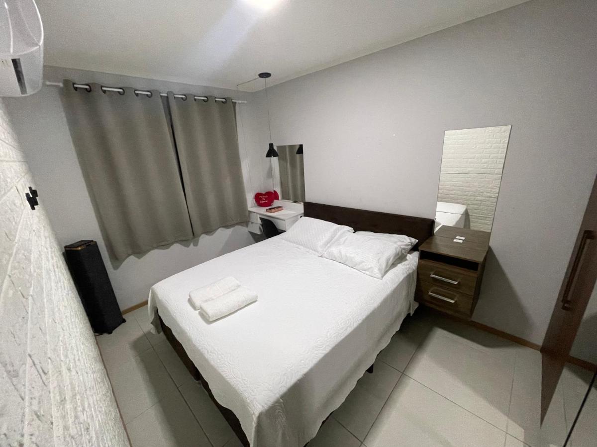 Apto aconchegante com 2 quartos completos - B&B Biguaçu