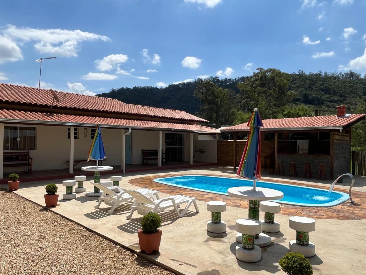 Chácara Barone - Chácara em SerraNegra com piscina, mini golfe, sinuca - B&B Serra Negra