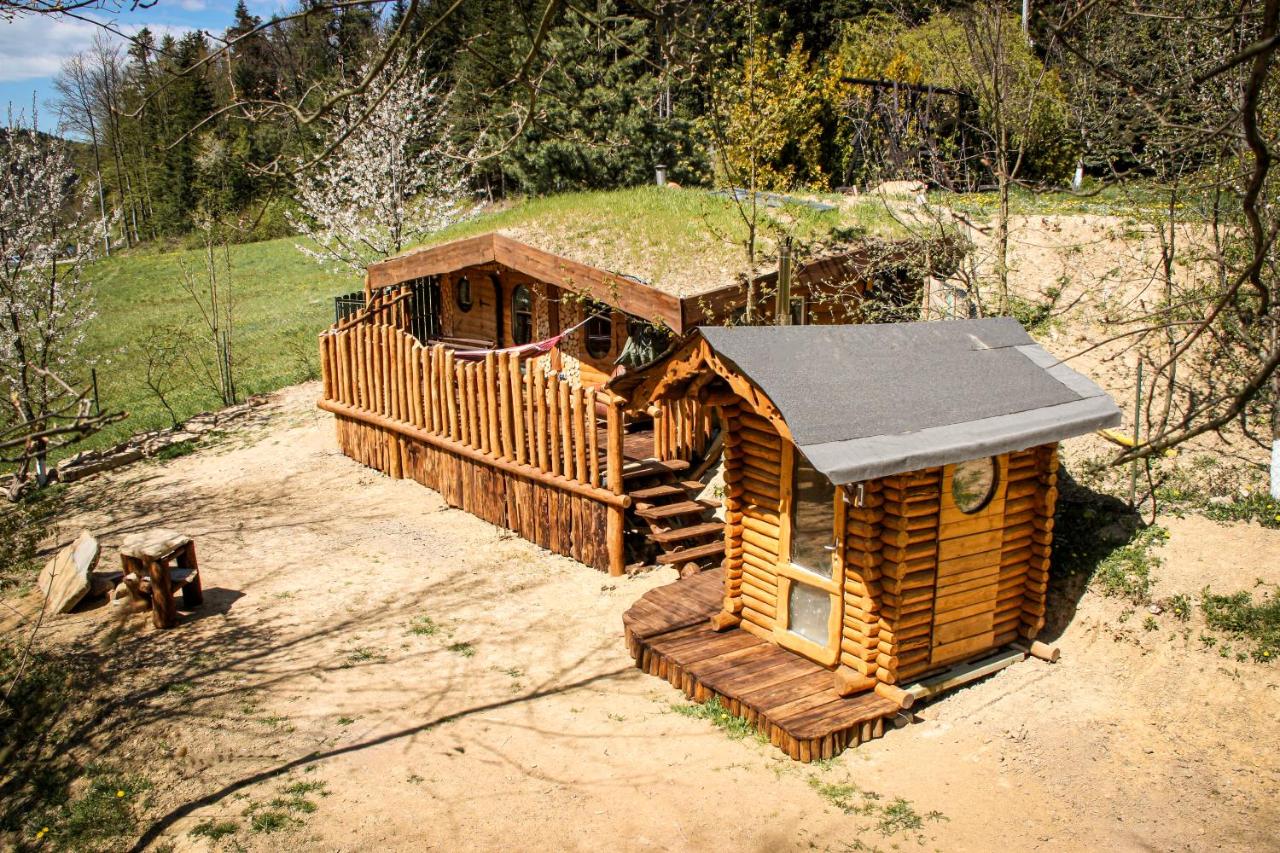 Domek Chatka Hobbita u Leona obok Uzdrowiska Iwonicz Zdrój - B&B Lubatowa