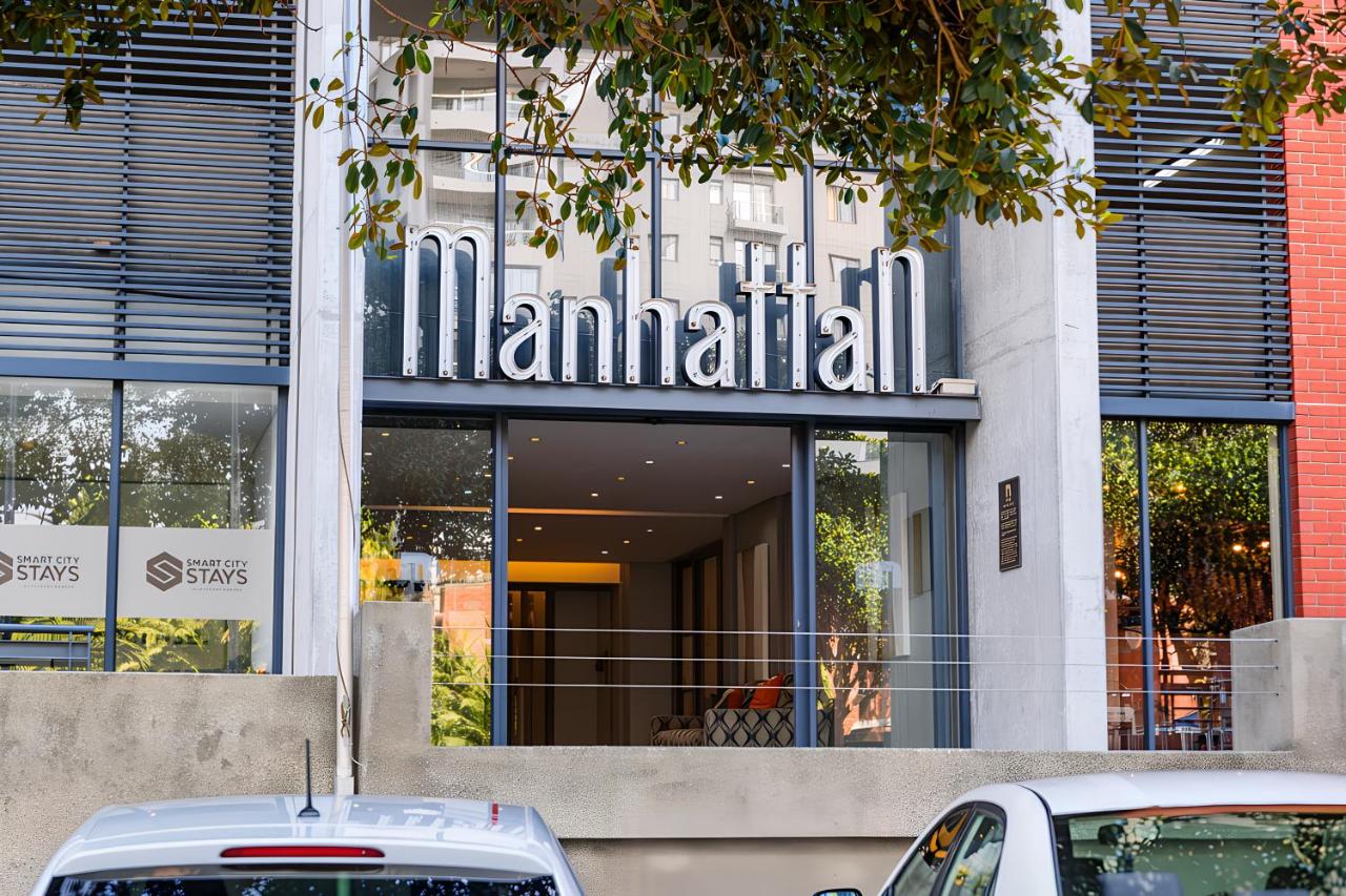Waterside Serenity I Stylish 2BR at The Manhattan - Chambres d'hôtes Le Cap