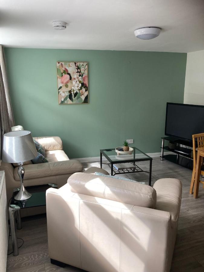 Gallowgate Square Apartments - Bed and Breakfast Largs