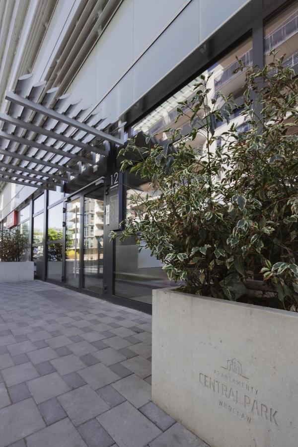 Modern olive apartment - sauna, siłownia, parking Fair Rentals - Ferienwohnung Wroclaw