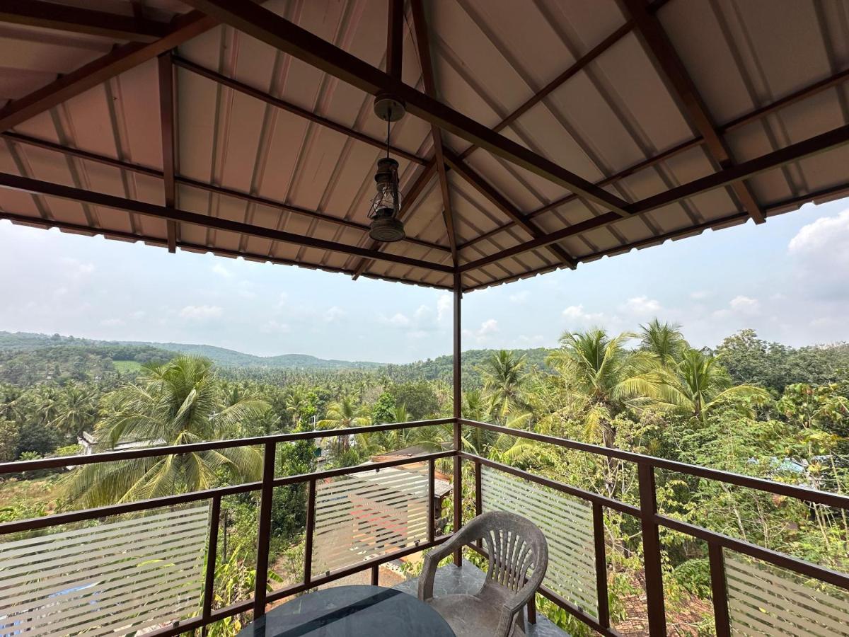 Naadan Villa - B&B Irikkūr