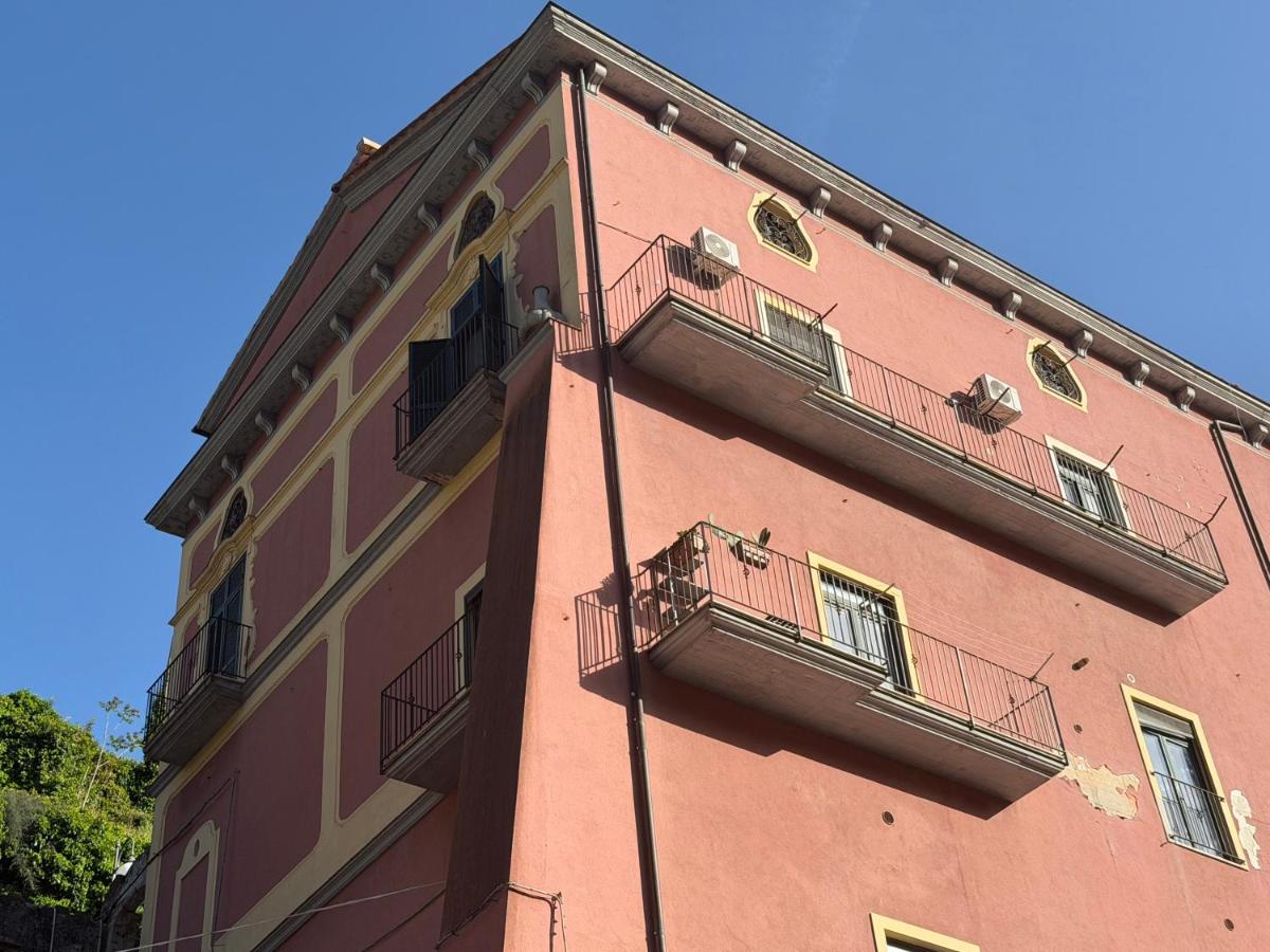 A due passi dal mare in costiera amalfitana - B&B Vietri sul Mare