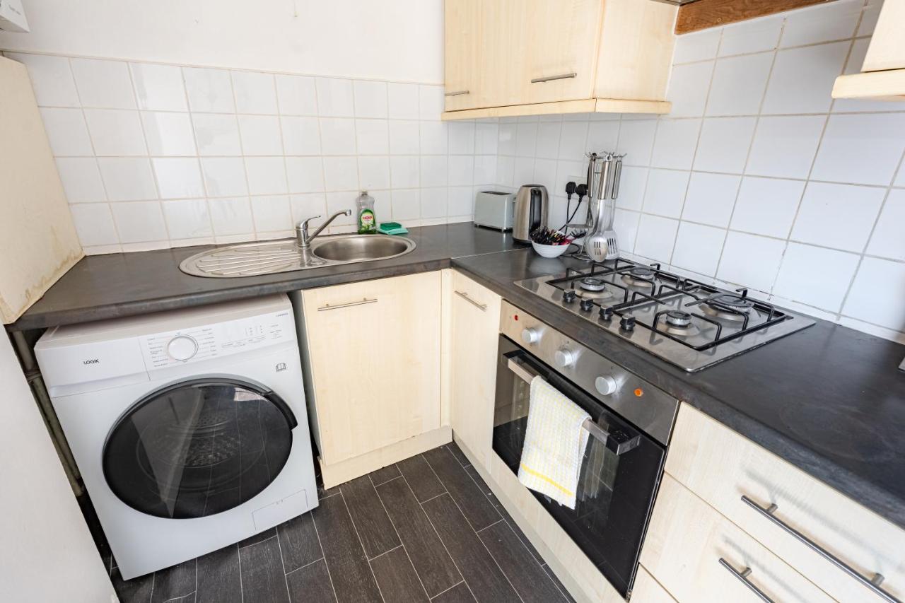 2BR Cecil St Flat Near Swansea Centre - B&B Swansea