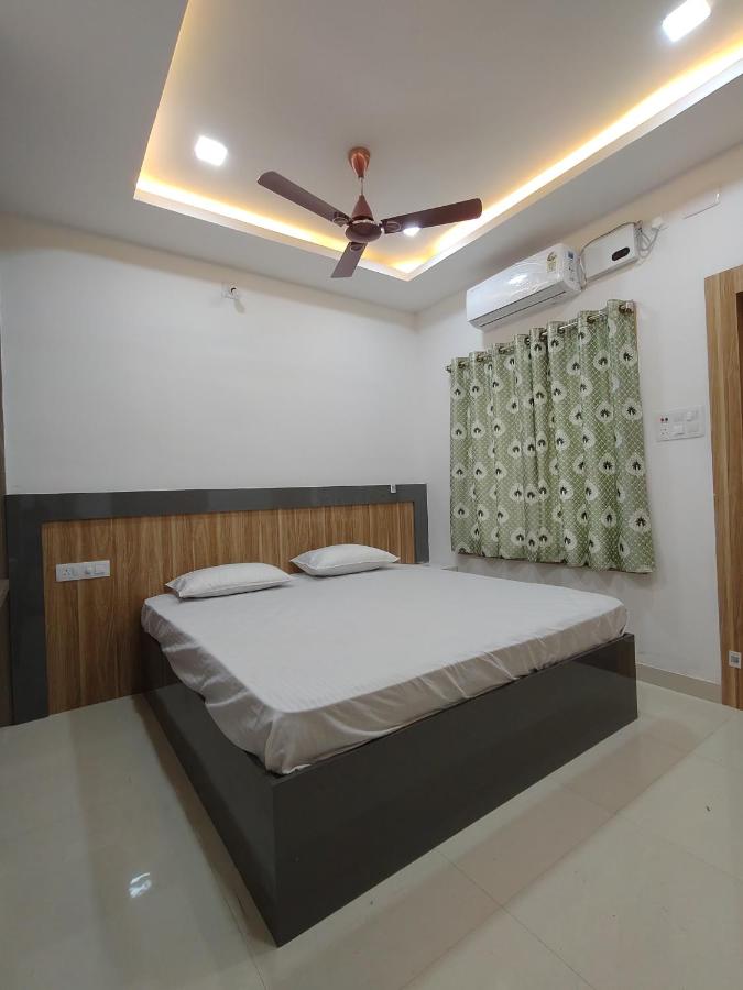 Anand palace lodge - B&B Ghatgān