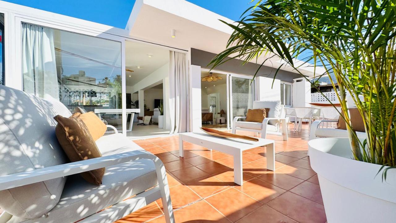 Villa de Luxe, 360m2, 4 chambres, vue mer, piscine privée et chauffée - Chambres d'hôtes Puerto de la Cruz