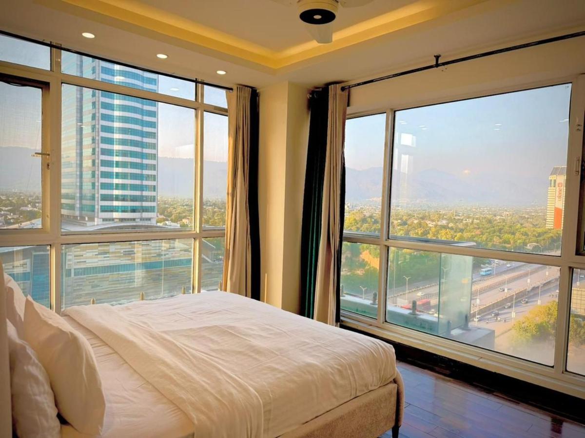 The Elysium Apartments with Views - B&B Islamabad