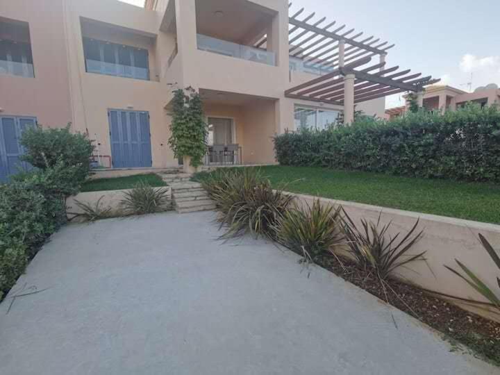 两卧室公寓-带露台花园 - B&B Chania