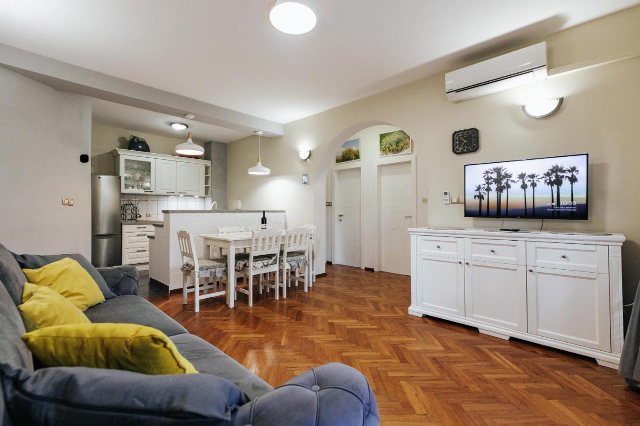 Apartment mit 2 Schlafzimmern und Balkon