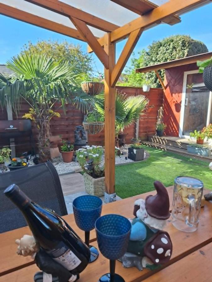 M&J Summer - B&B Bournemouth