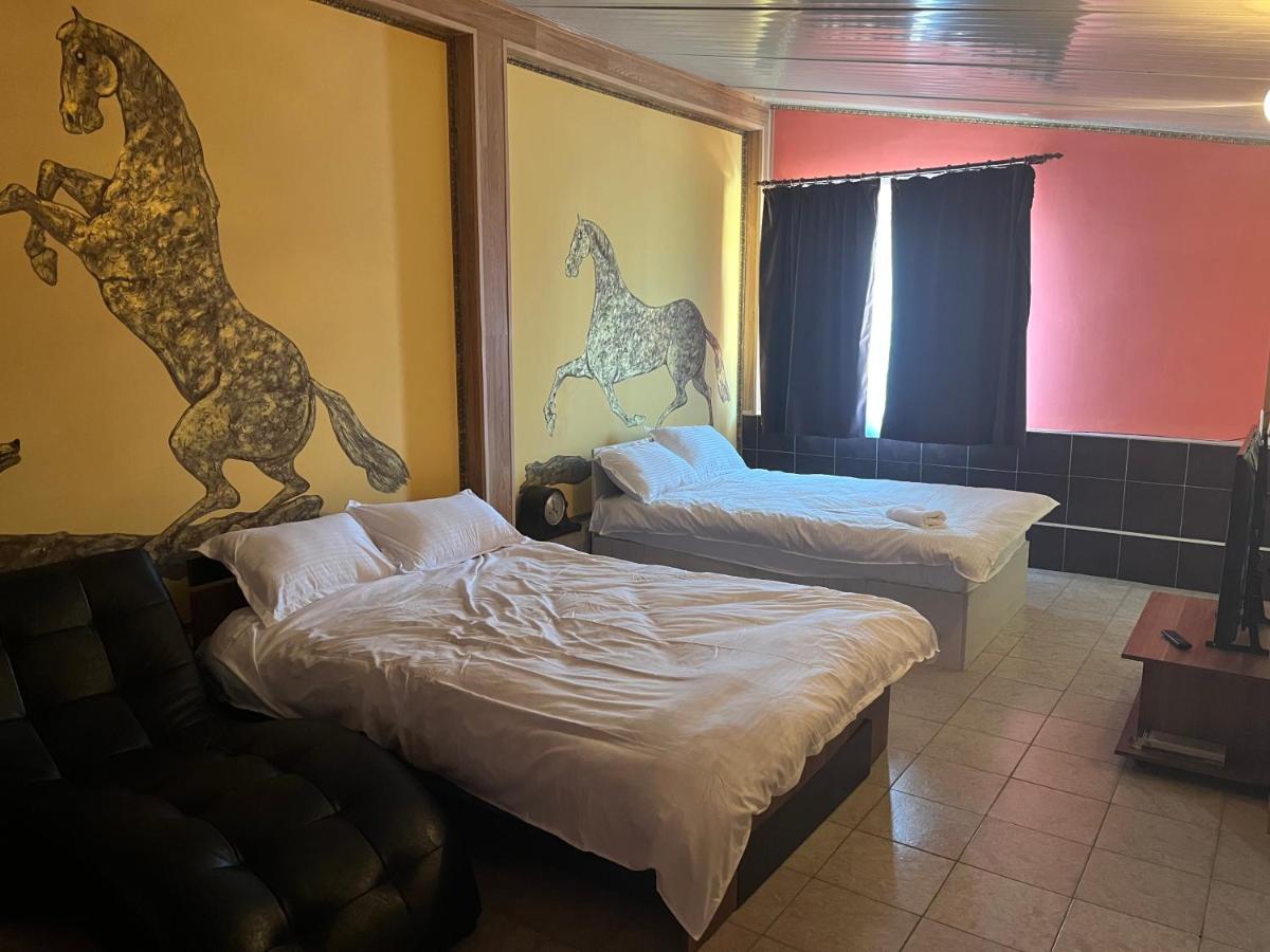 Oprea Traditie si Savoare - Bed and Breakfast Săcădate