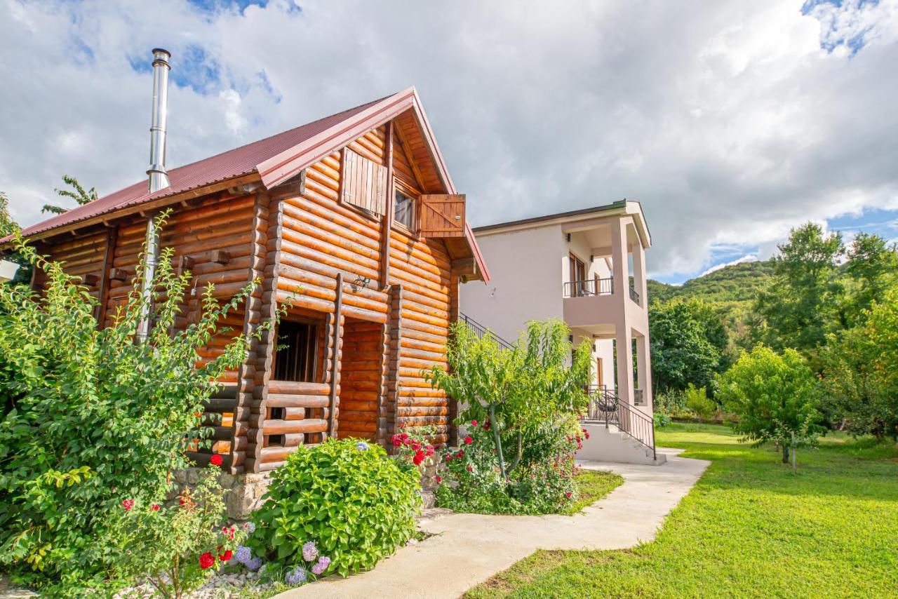 Skadar Lake Apartments and Wooden Cabin - Chambres d'hôtes Virpazar