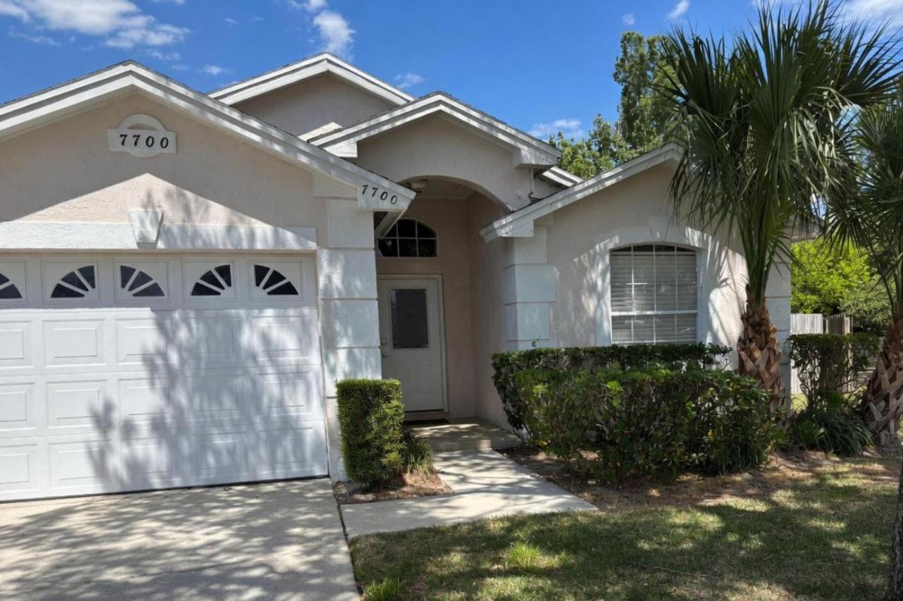 Orlando Vacation Villa with Private Pool & Spa Near Disney - Chambres d'hôtes Orlando