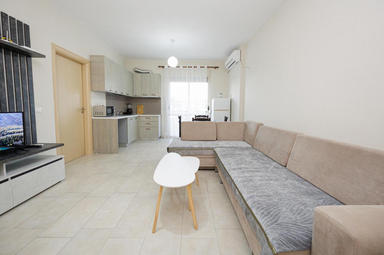 Ver Apartament Vlore - Ferienwohnung Polisi i Vogël