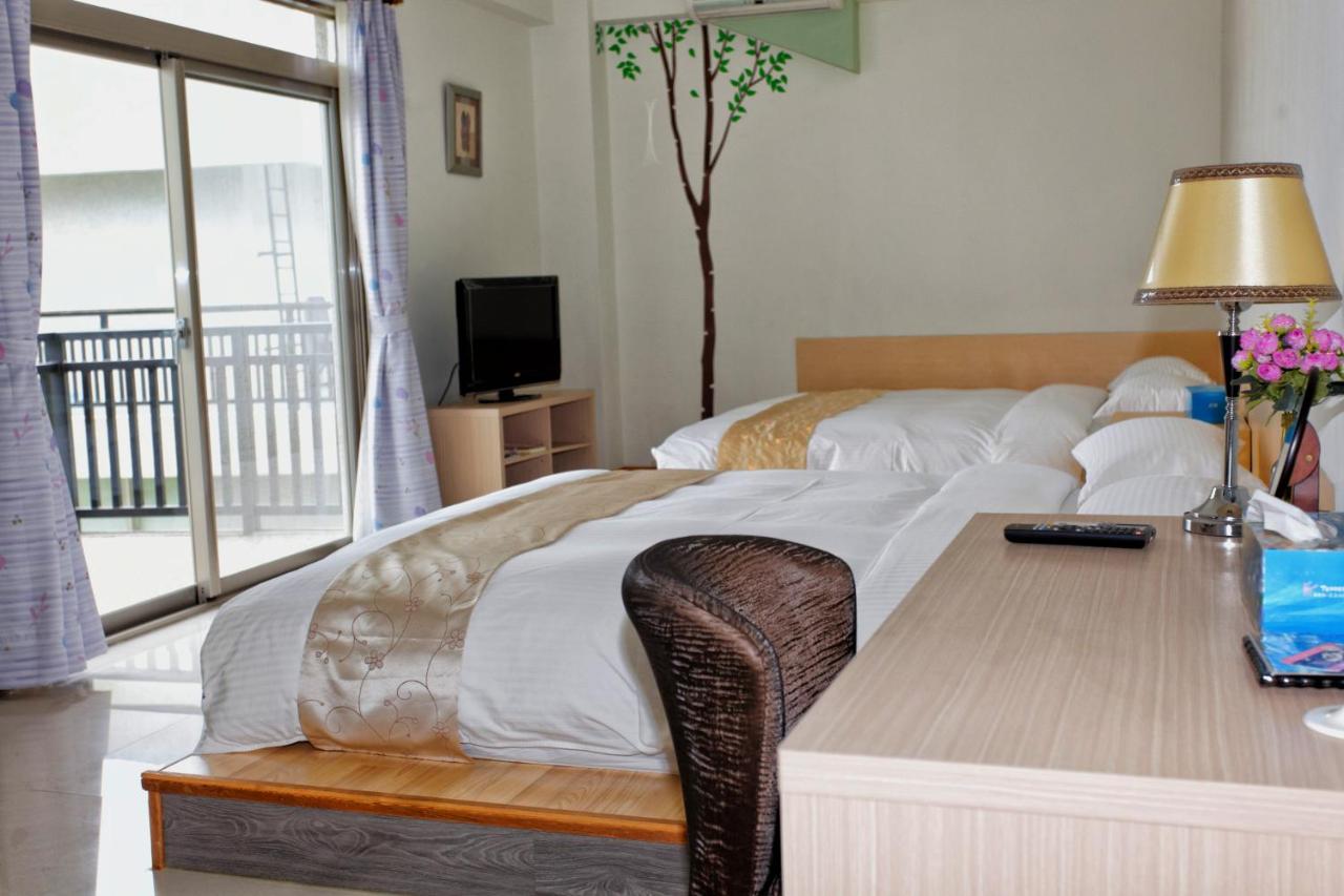 Vierbettzimmer mit Balkon